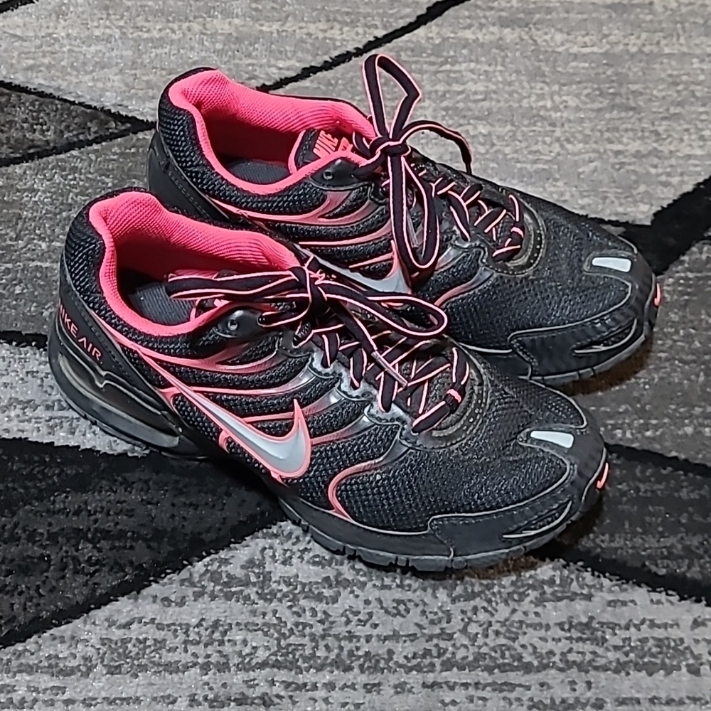 NIKE TORCH 4 ATHLETIC SHOES
